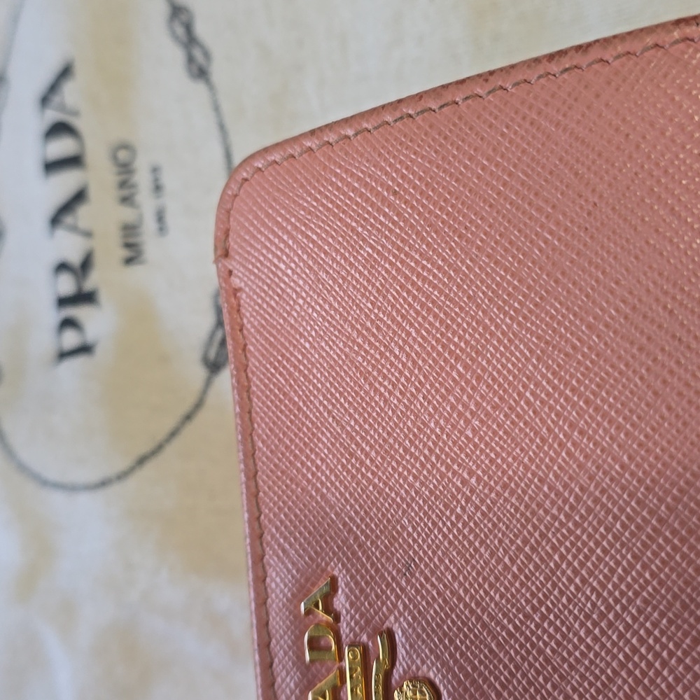 Prada Wallet w/ Dustbag and Box. - Picture 16 of 16